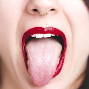 ¿Cómo limpiar la lengua y por qué?